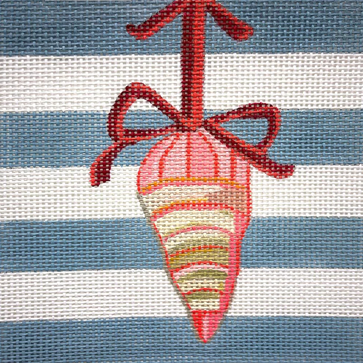 Alice Peterson AP4929 SHELL ORNAMENT