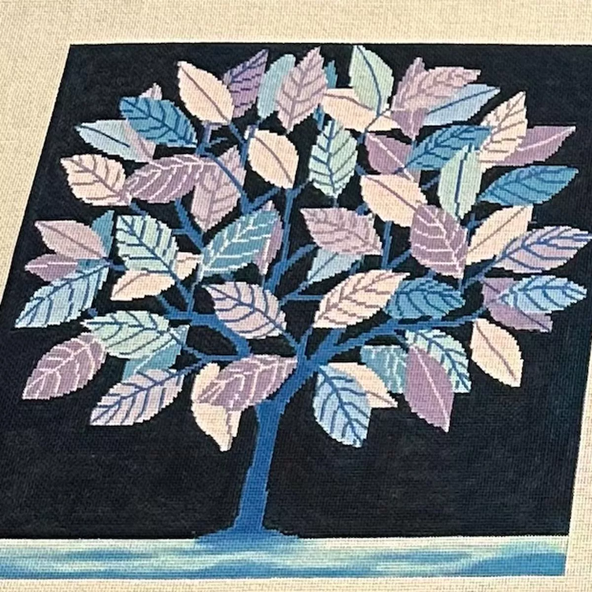 ASIT124-18 Winter Tree 18 mesh