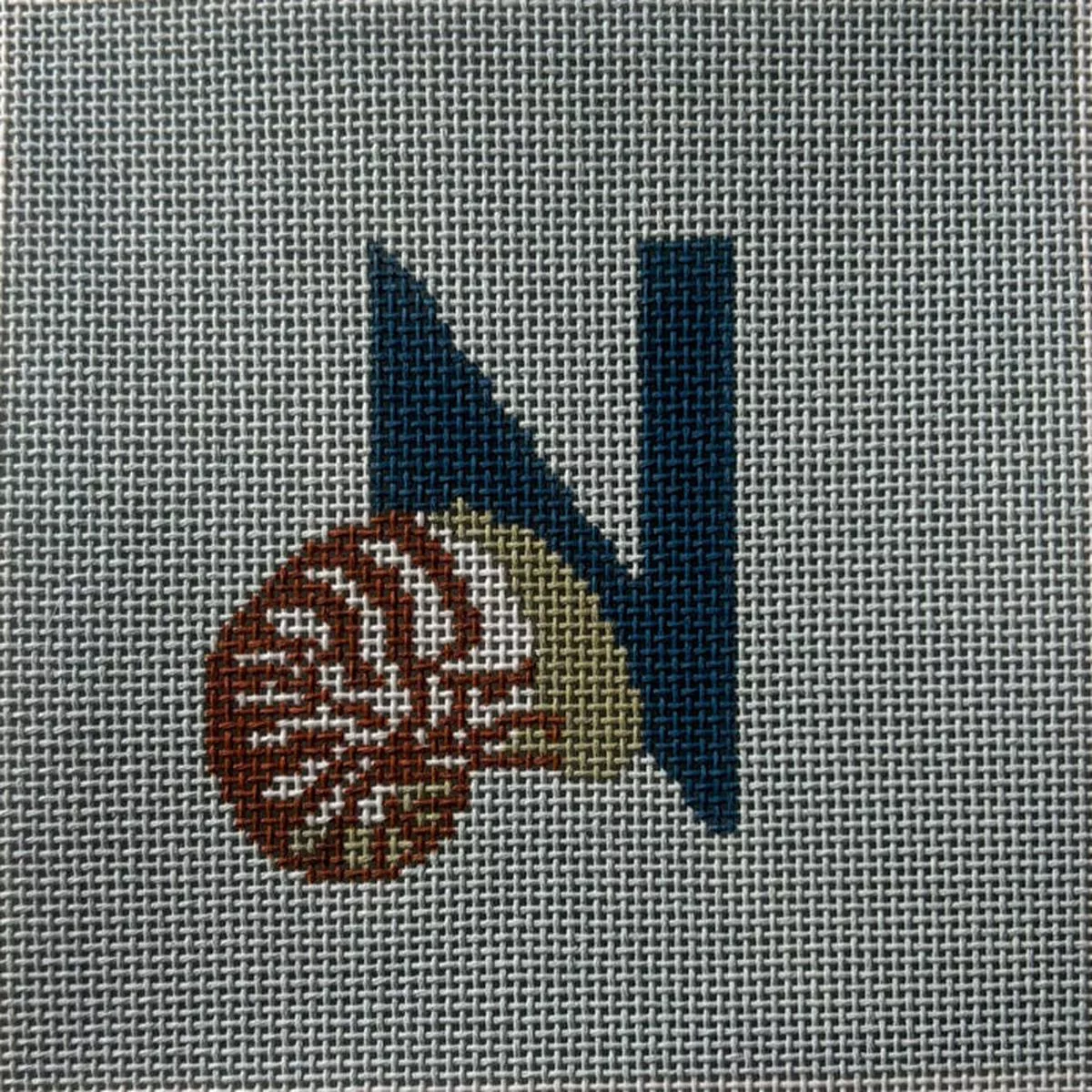 TSS-AL-N - N is for Nautilus